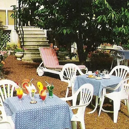 Hotel Modern Châtel-Guyon